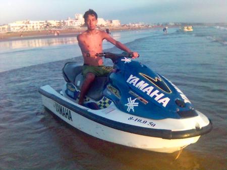 je vais faire un tour de jet-sky
